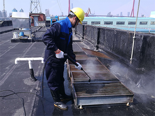 【深圳油煙管道清洗】大型廚房清洗：餐飲業(yè)飯店食堂異味如何清除？